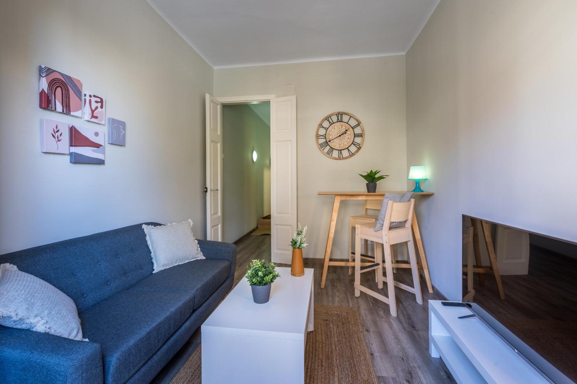 Apartment 13par1004 - Fabulous In The Heart Of *