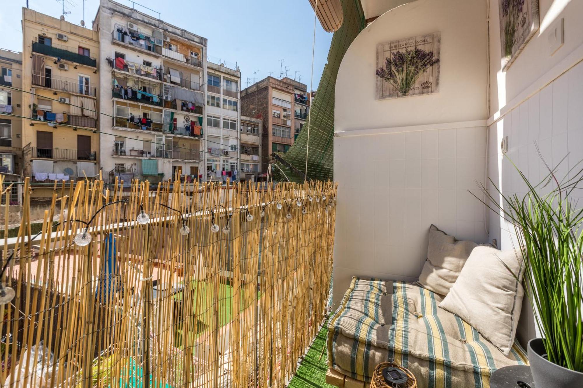 13par1004 - Fabulous In The Heart Of Apartment